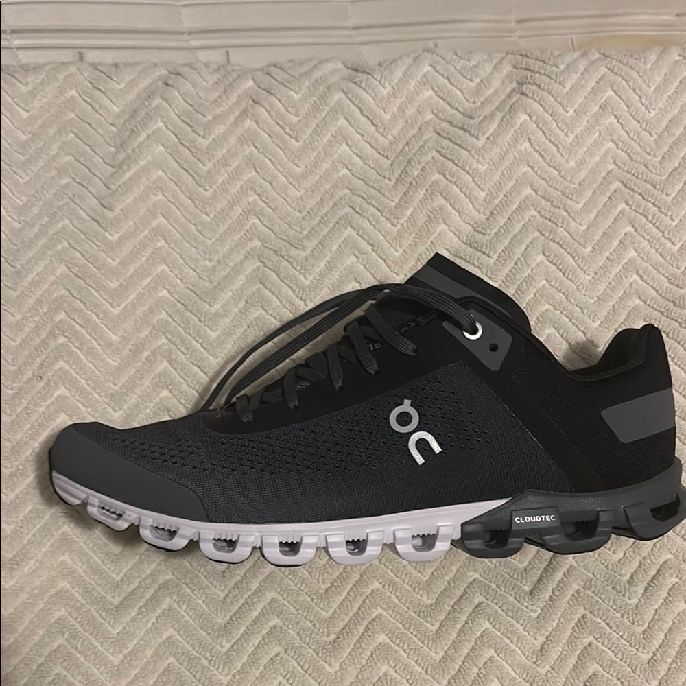 On Running Men's Athletic Shoes - Black and Gray